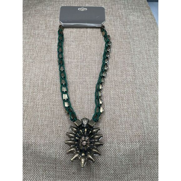 New Natasha Necklace Emerald Green with large Rhinestones Statement Piece - Picture 4 of 9